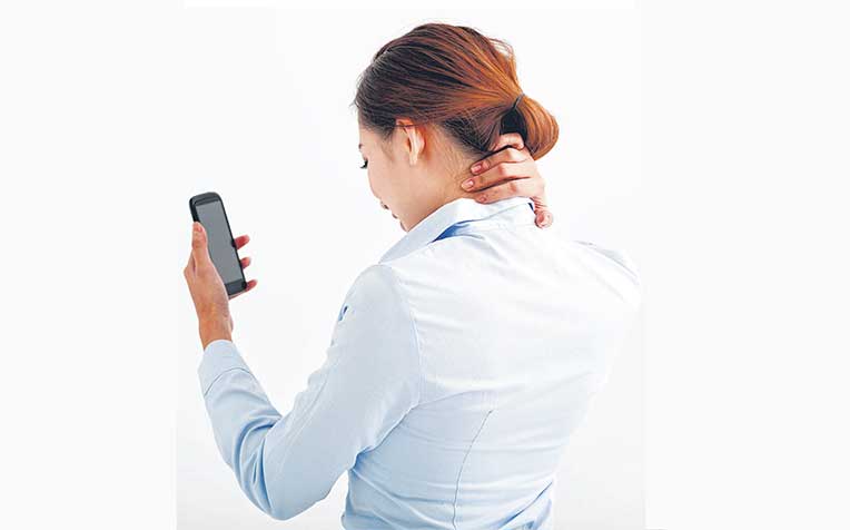 How Cellphones Cause Forward Head Posture in California