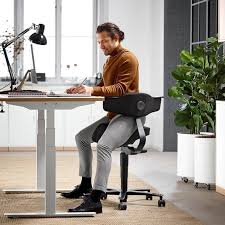 How Saddle Chairs Promote Upright Posture